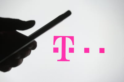 If You Got a “Your Bill Is Paid For” Text, You’re Part of a Massive T-Mobile Texting Scam